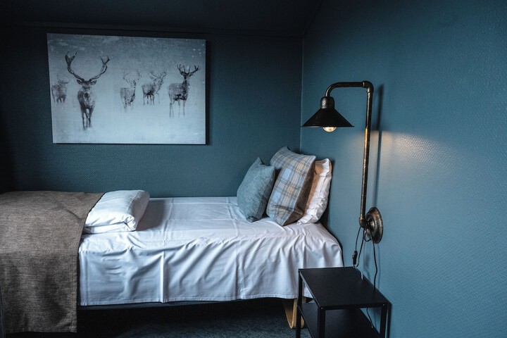 Room 19 of 76
