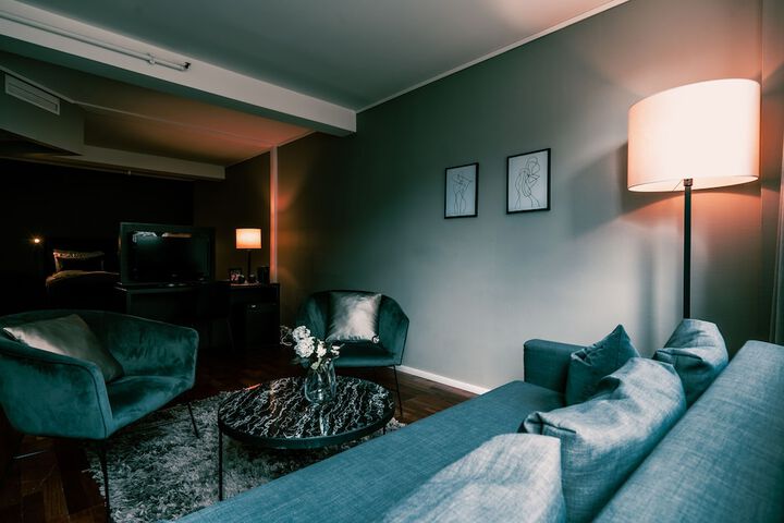 Room 19 of 87