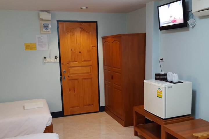 Room 9 of 23