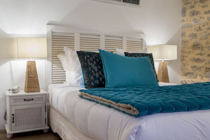 Room 3 of 27