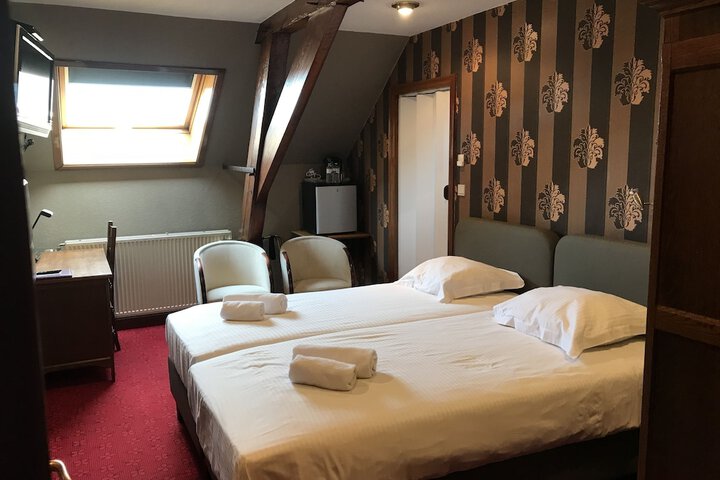 Room 10 of 47
