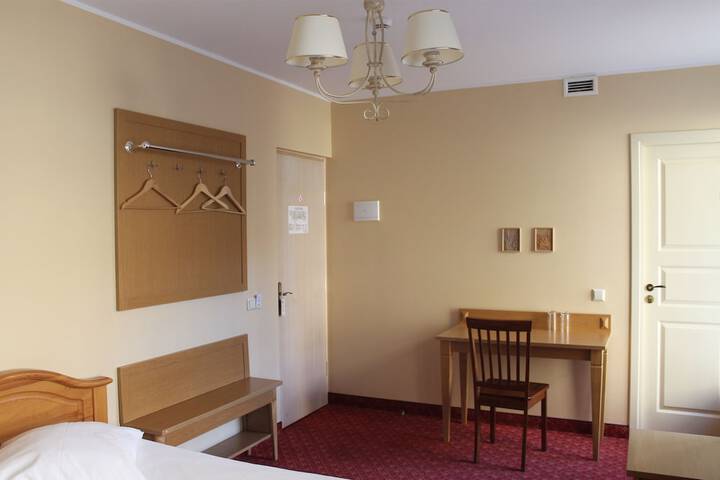 Room 20 of 35