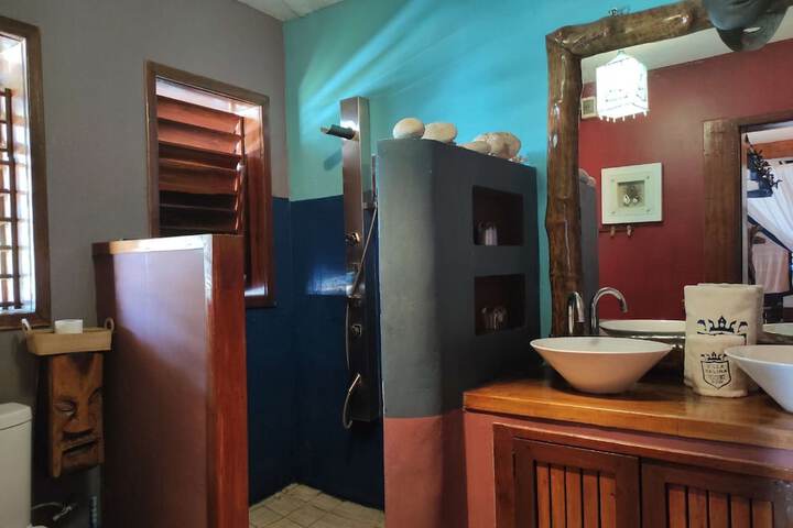 Room 51 of 85