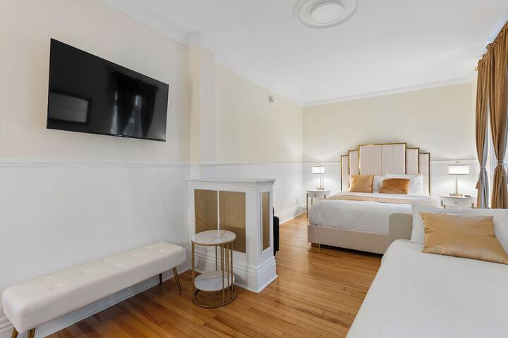 Room 42 of 115