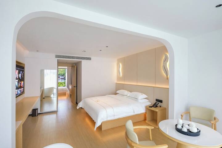Room 51 of 158