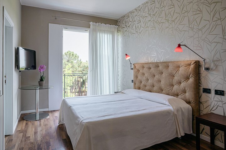 Room 20 of 90