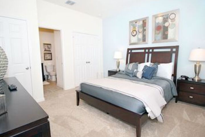 Room 325 of 687