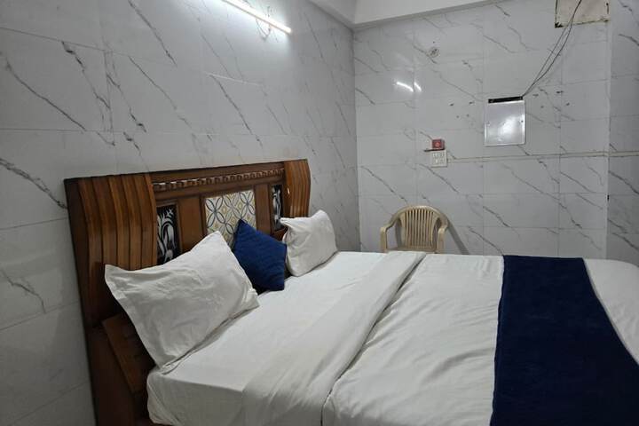 Room 10 of 22