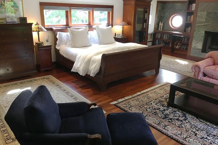 Room 4 of 40