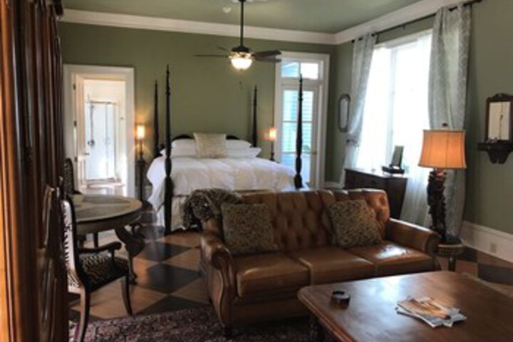 Room 28 of 52