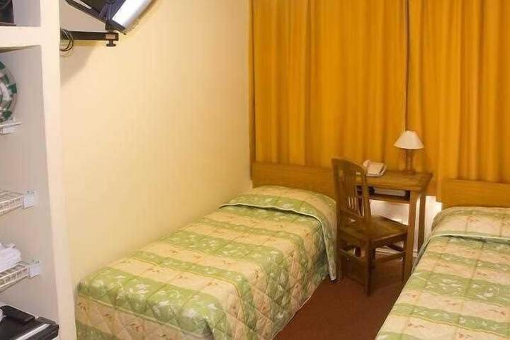 Room 14 of 36
