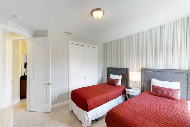 Room 6 of 41