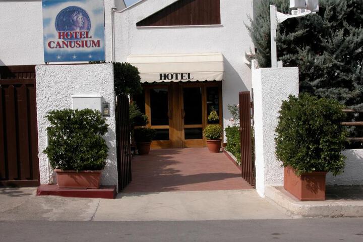 Hotel Entry