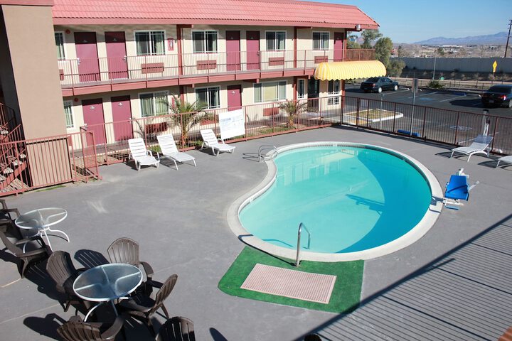 Pool 34 of 38