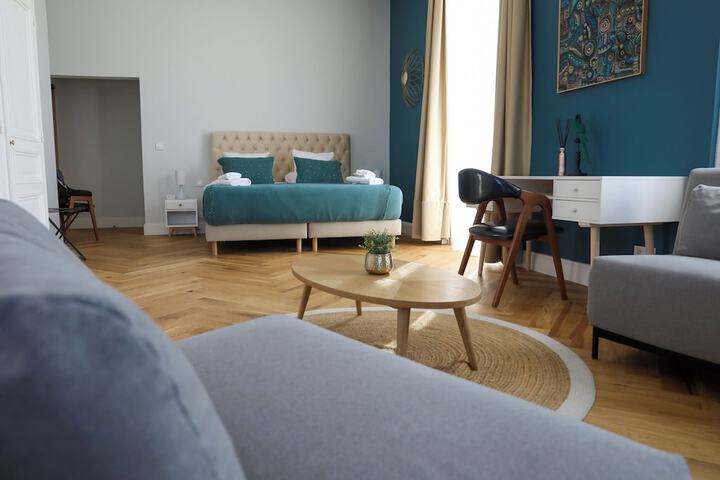 Room 27 of 60