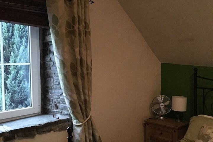 Room 15 of 38