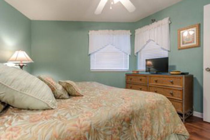Room 11 of 27