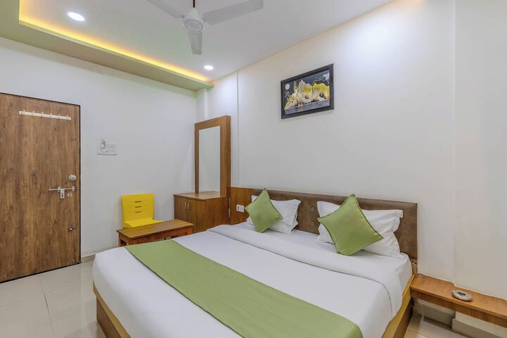 Room 6 of 36