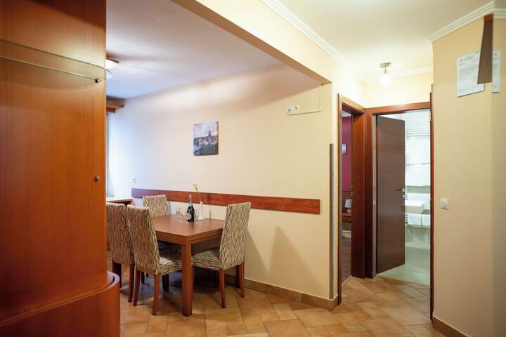Room 35 of 153