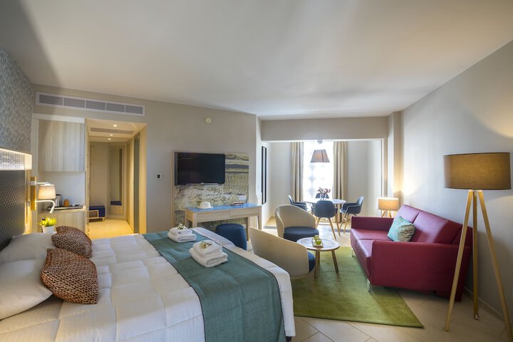 Room 40 of 120