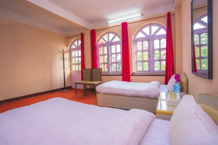 Room 3 of 18