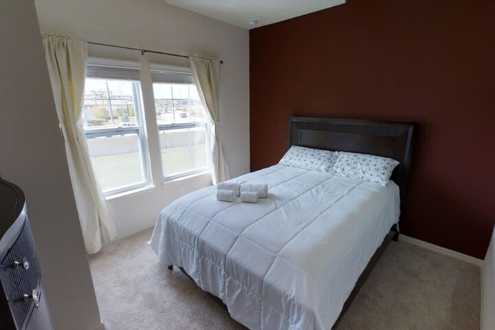 Room 5 of 18