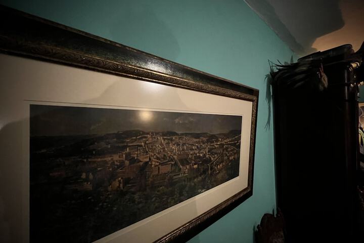 Room 8 of 42