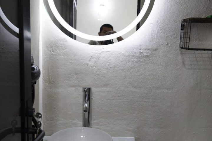 Room 44 of 58