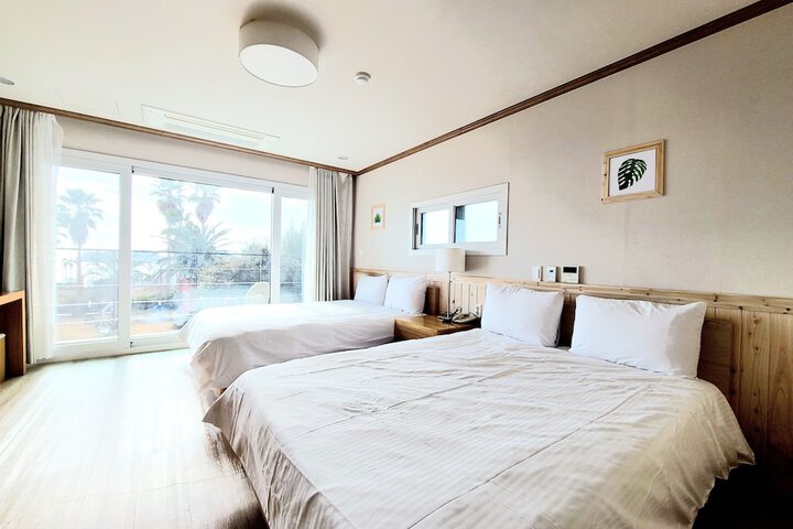 Room 9 of 61