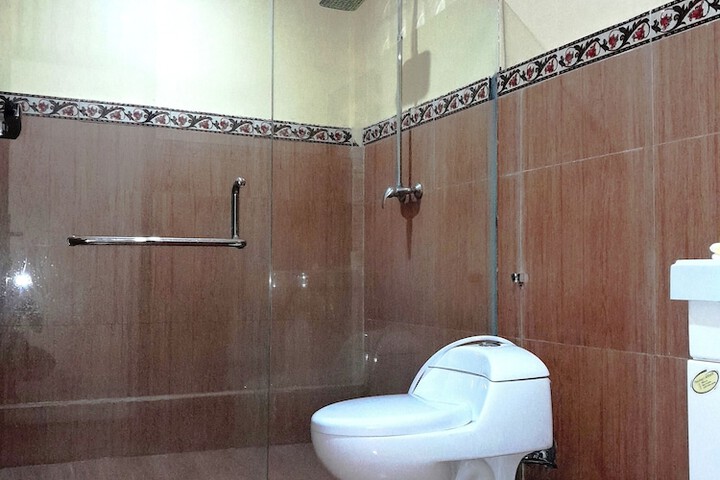 Room 10 of 26