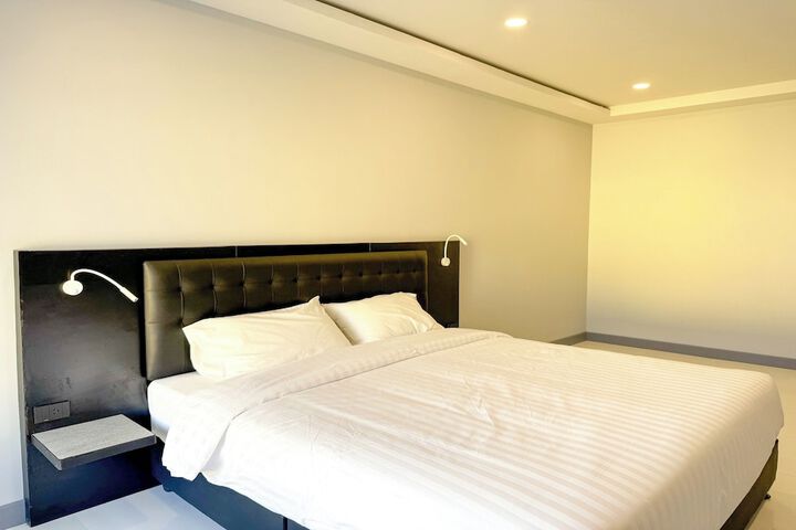 Room 5 of 24