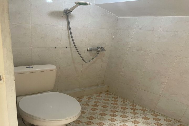 Room 10 of 11