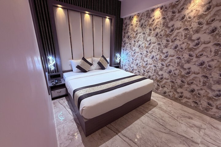 Room 21 of 74