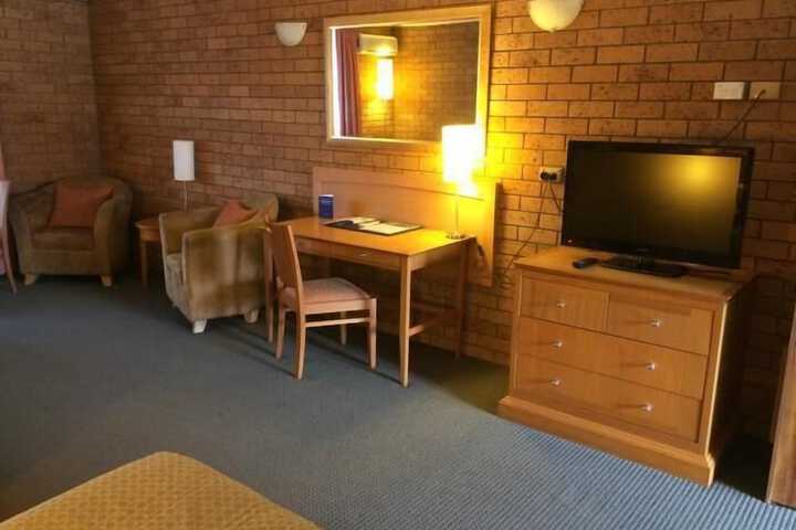 Room 9 of 29