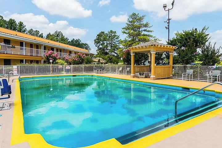 Hotel with Pool