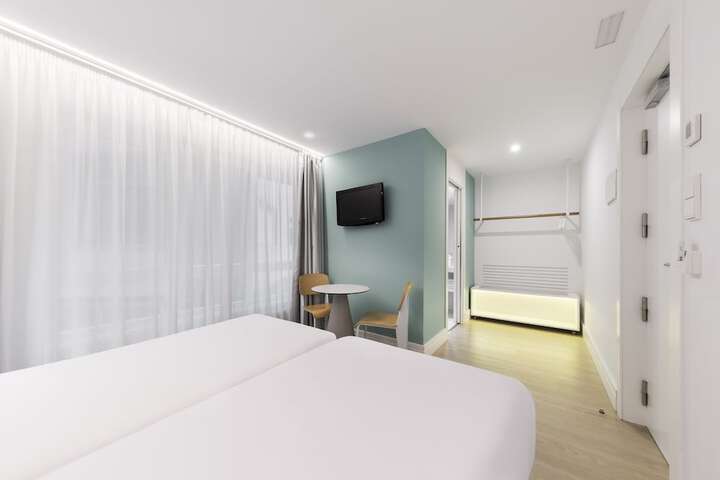 Room 26 of 41