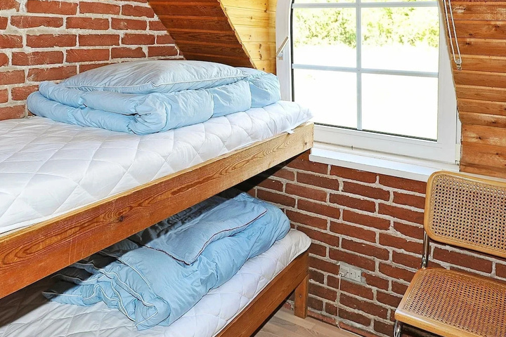 Room 2 of 11