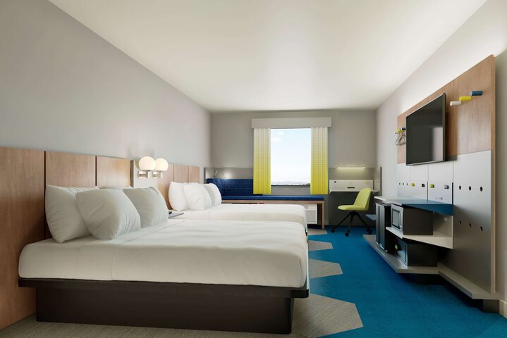 2 Queen Beds (3 of 9)