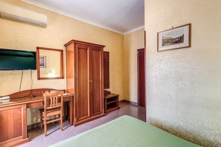 Room 14 of 46