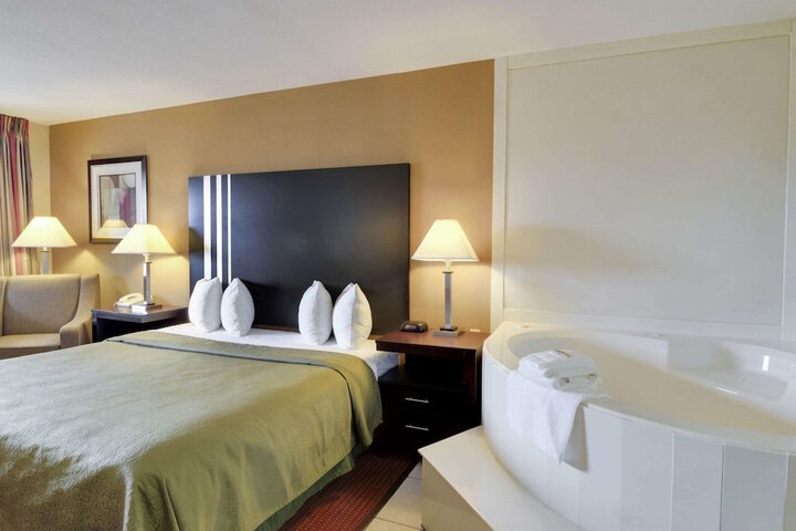 Room 7 of 36