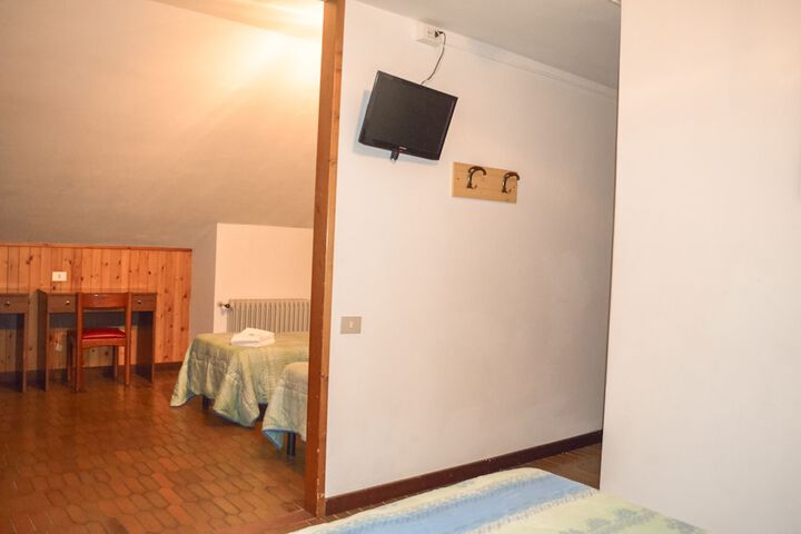 Room 36 of 94