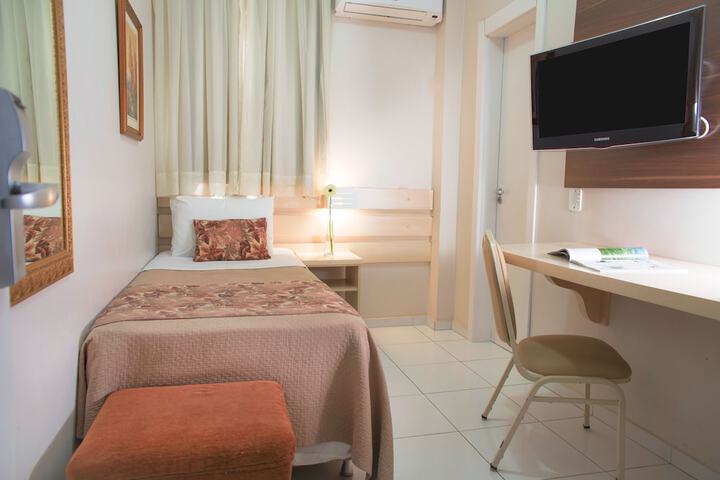 Room 26 of 152