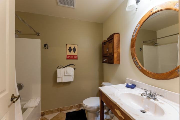 Room 21 of 46