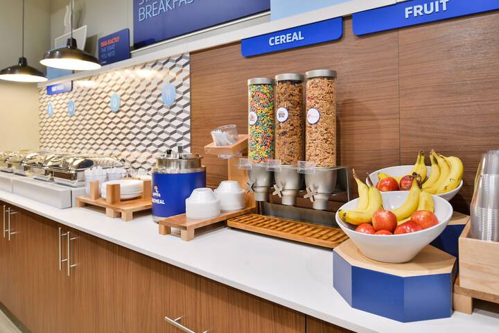 Breakfast/Coffee Service 35 of 49