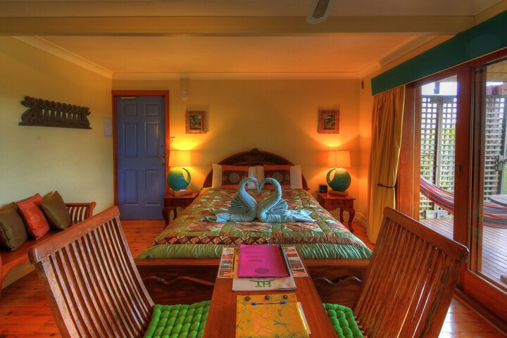 Room 35 of 108