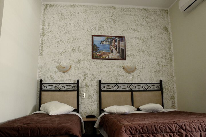 Room 23 of 35