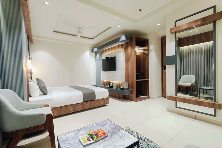 Room 58 of 76