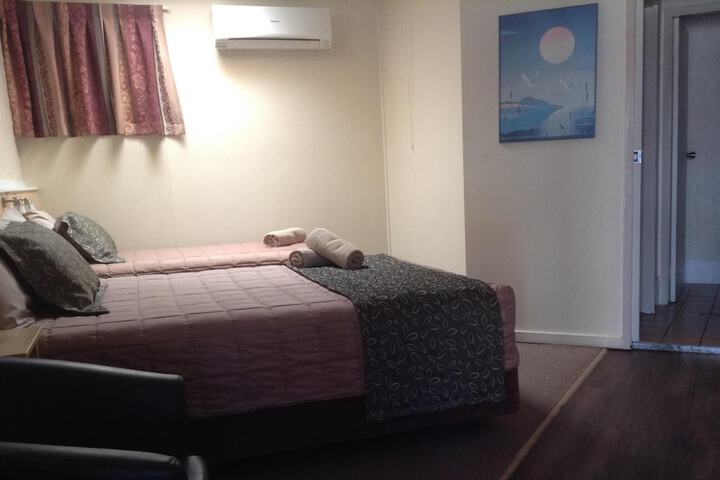 Room 12 of 32