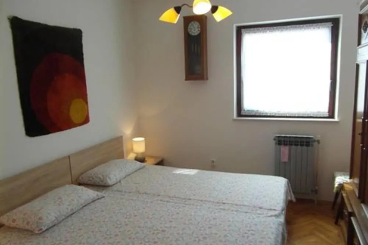 Room 5 of 22