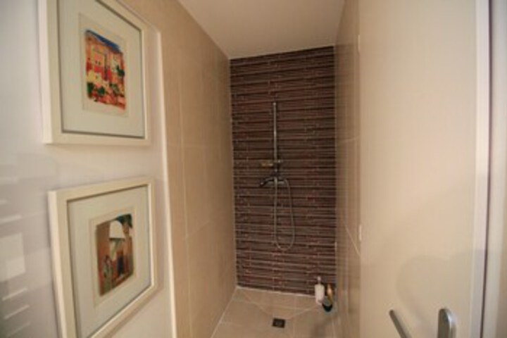 Room 3 of 24